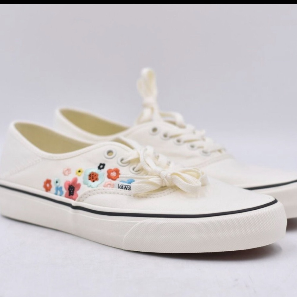 Classic vans with floral print